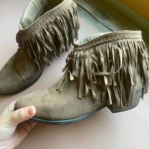 Fringe Suede Ankle Boots - Brown